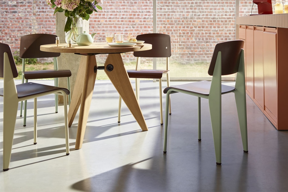2023年 Vitra  Standard Chair Gris Vermeerデザイナー