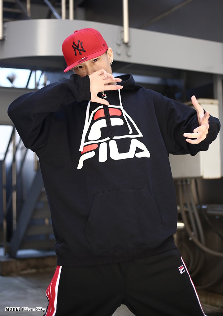 フィラ Fila フードパーカー Zipup ハーフジップ スウェット 長袖 メンズ 黒 L Xl 2l Ll 2xl 3l Xxl 大きいサイズ B系 ヒップホップ ストリート系 スポーツ ファッション 服 かっこいい おしゃれ Grant Hill グラントヒル おにぎりロゴ リフレクター ビッグシルエット F