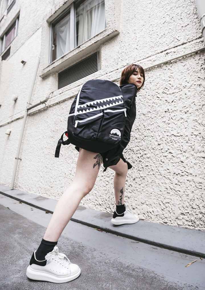 スプレーグラウンド Spray Ground バックパック リュック Bag メンズ レディース 黒 男女兼用 B系 ヒップホップ ストリート系 ファッション ブランド かっこいい おしゃれ シャーク サメの歯 アシンメトリー 高機能 大型 大容量 通勤 通学 ジム アウトドア 19sgf B2337