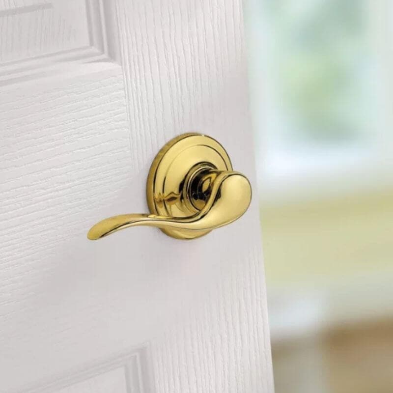 Kwikset タスティン ドアハンドル ポリッシュブラス仕上げ 北米住宅スタイルにおすすめ