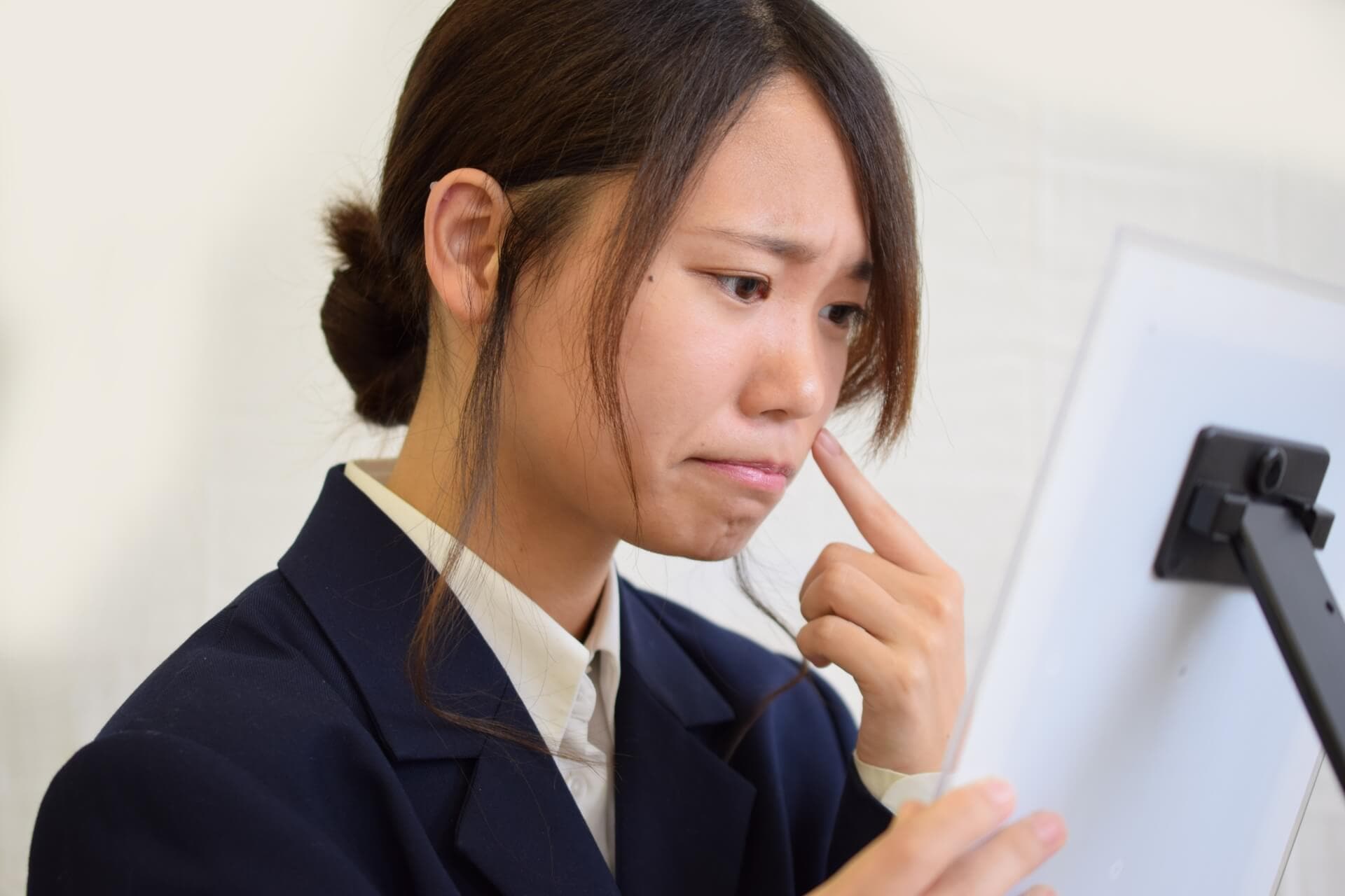 �׽մ��˥��Ӥθ���