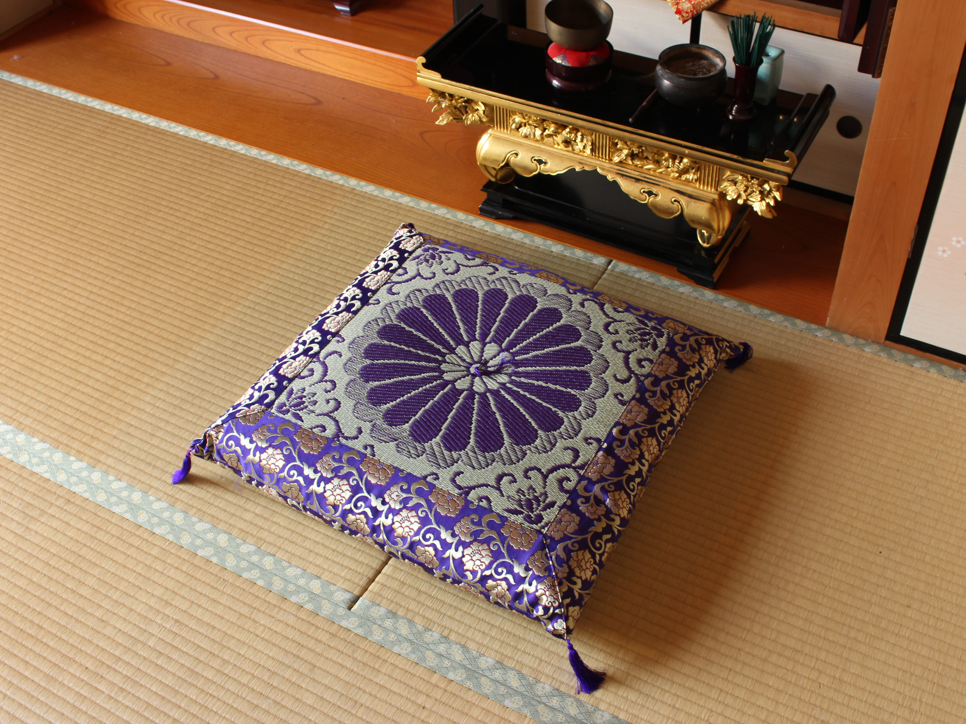 御前座布団 三千院 リバーシブル 68×70cm｜イケヒコ公式通販