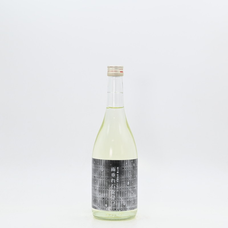 萩乃露 特別純米 十水仕込 雨垂れ石を穿つ 露冴る（つゆさえる）　720ml
