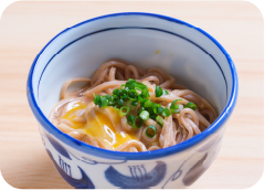 あつあつ釜玉全粒粉うどん