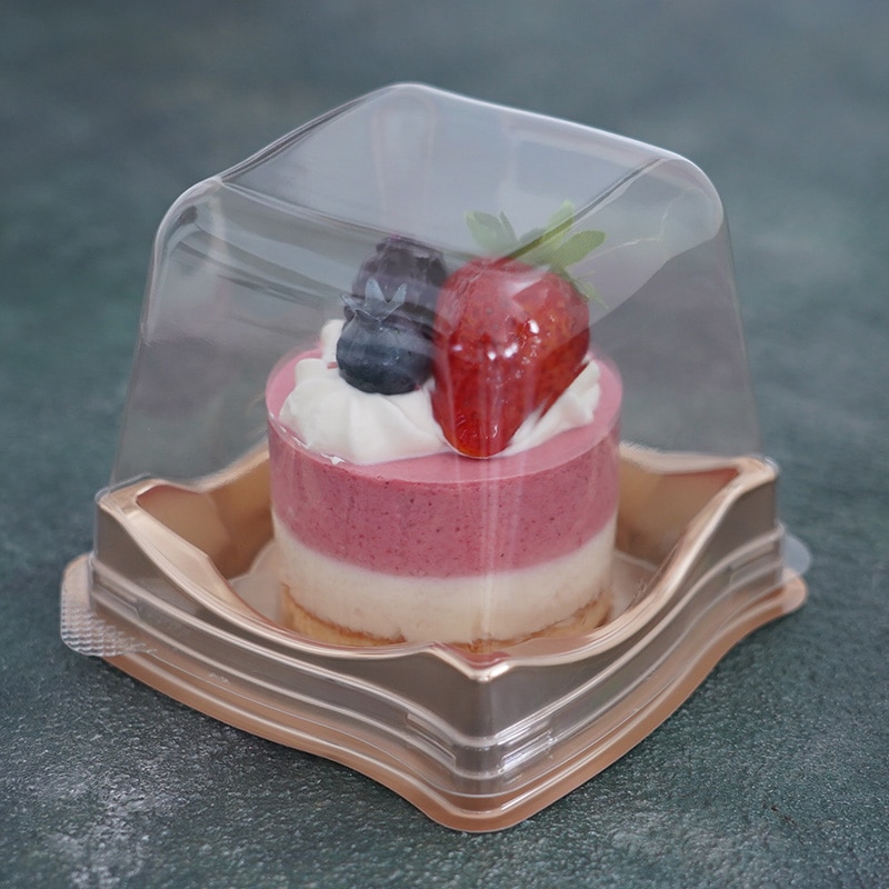 104KMのフルーツケーキ