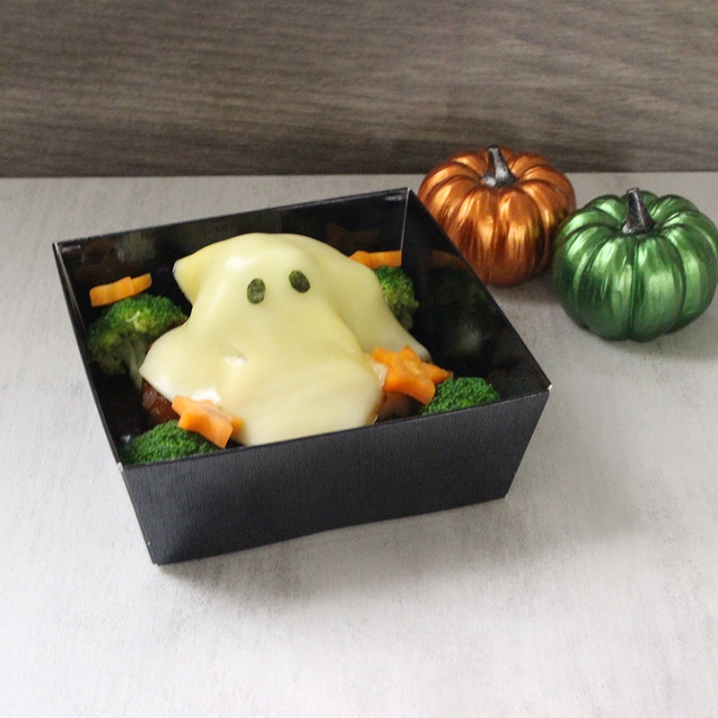 カラートレーデリ