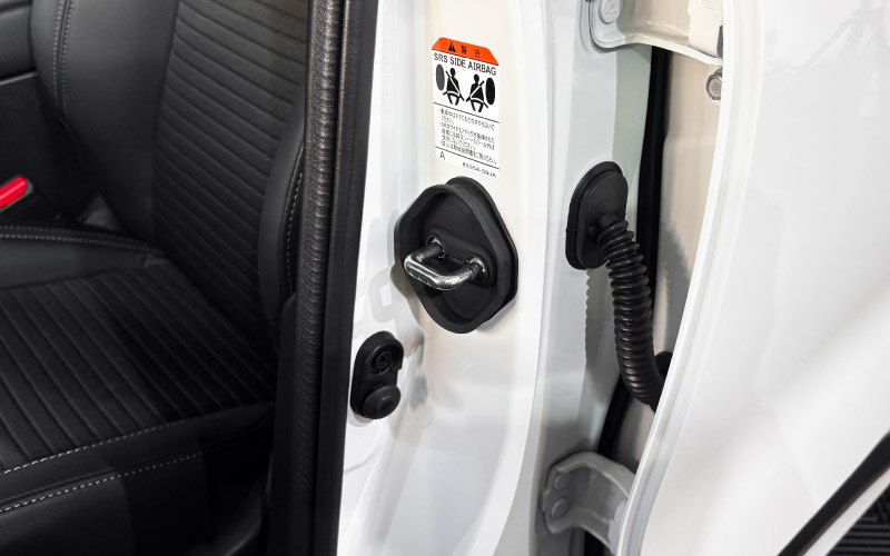 新型bZ4X 10系 ゴムタイプ ドアストライカー 4P トヨタ bZ4Xツーリング スバル ソルテラ トレイルシーカー 共通