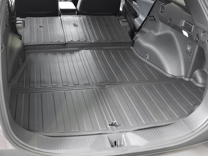 新型bZ4X Touring 10系専用 ラゲッジマット
