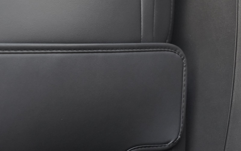 新型CX-5 KM系 運転席 助手席 小型 フロントシートバックロアキックマット 2P ブラック