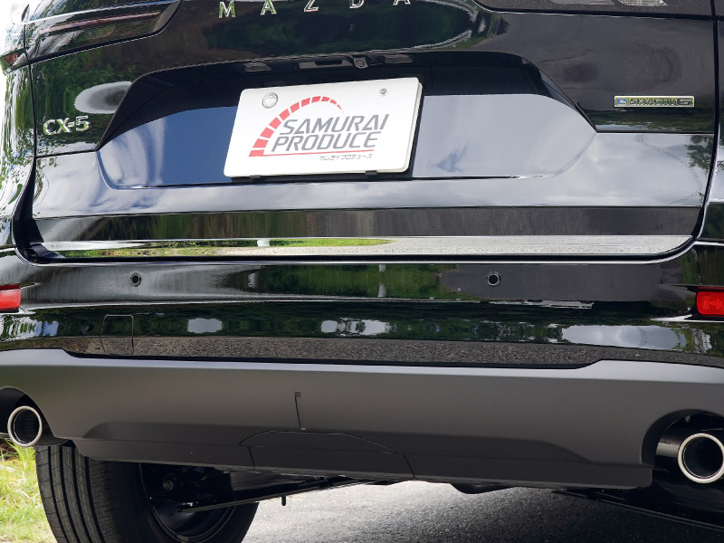 新型CX-5 KM系 リアゲートガーニッシュ