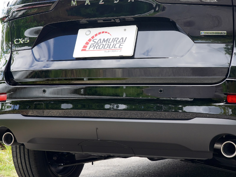 新型CX-5 KM系 リアゲートガーニッシュ