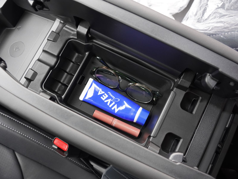 新型CX-5 KM系 センターコンソールトレイ 1P ゴムマット付き ブラック