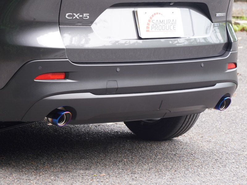新型CX-5 KM系 マフラーカッターチタン調 スラッシュカット シングルタイプ 2本セット 取り付けバンド付属