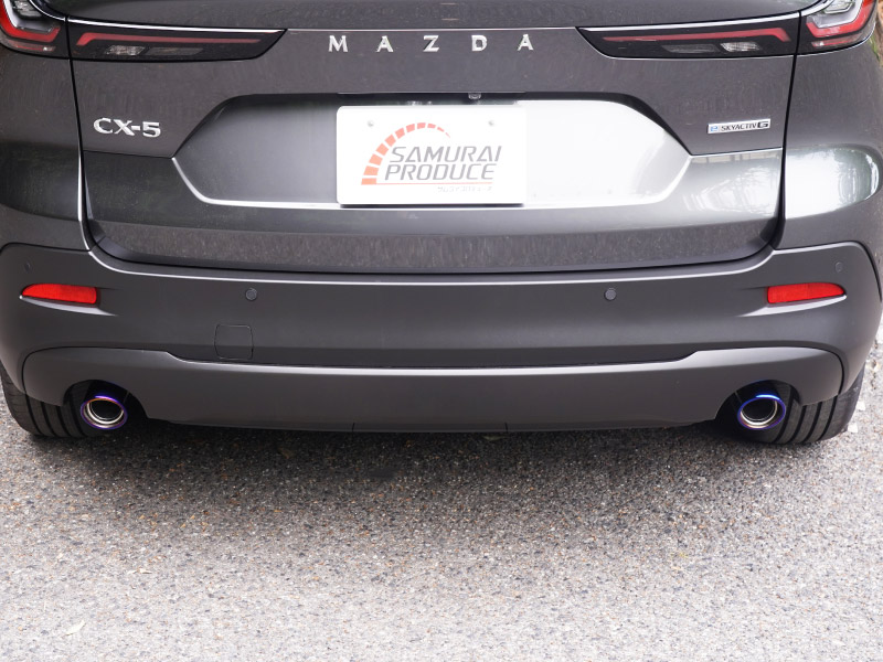 新型CX-5 KM系 マフラーカッターチタン調 スラッシュカット シングルタイプ 2本セット 取り付けバンド付属