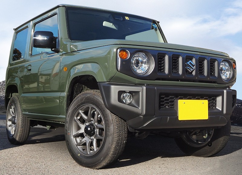 ジムニー/ジムニーシエラ フロントグリルカバー 1P｜スズキ SUZUKI JIMNY JB64W JIMNY SIERRA JB74W  選べる4カラー 鏡面仕上げ シルバーヘアライン ブラックヘアライン カーボン調 カスタム 専用 パーツ | サムライプロデュース 侍プロデュース