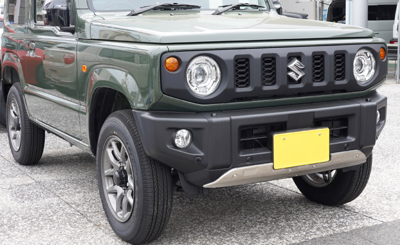新型ジムニー JB64 5型 専用 フロントアンダーカバー ガーニッシュ 車体保護ゴム付き 1P シルバーヘアライン JIMNY JB64W オプション エアロ サムライプロデュース