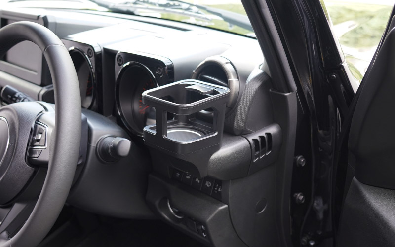 【セット割】新型ジムニー JB64W 新型ジムニーシエラ JB74W ジムニーノマド JC74W カップホルダー 運転席 助手席 2点セット ブラック 滑り止めマット付き JIMNY JB64 JIMNY SIERRA JB74 1型 2型 3型 4型 5型 JIMNY NOMADE JC74 1型 専用 パーツ ドリンクホルダー 増設 滑り止め トレイ 内装 アクセサリー 保護 傷防止 社外 サムライプロデュース