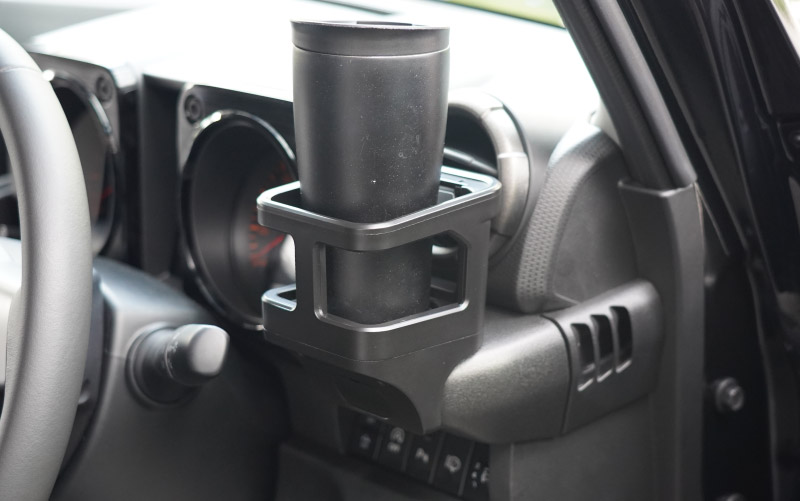 【セット割】新型ジムニー JB64W 新型ジムニーシエラ JB74W ジムニーノマド JC74W カップホルダー 運転席 助手席 2点セット ブラック 滑り止めマット付き JIMNY JB64 JIMNY SIERRA JB74 1型 2型 3型 4型 5型 JIMNY NOMADE JC74 1型 専用 パーツ ドリンクホルダー 増設 滑り止め トレイ 内装 アクセサリー 保護 傷防止 社外 サムライプロデュース
