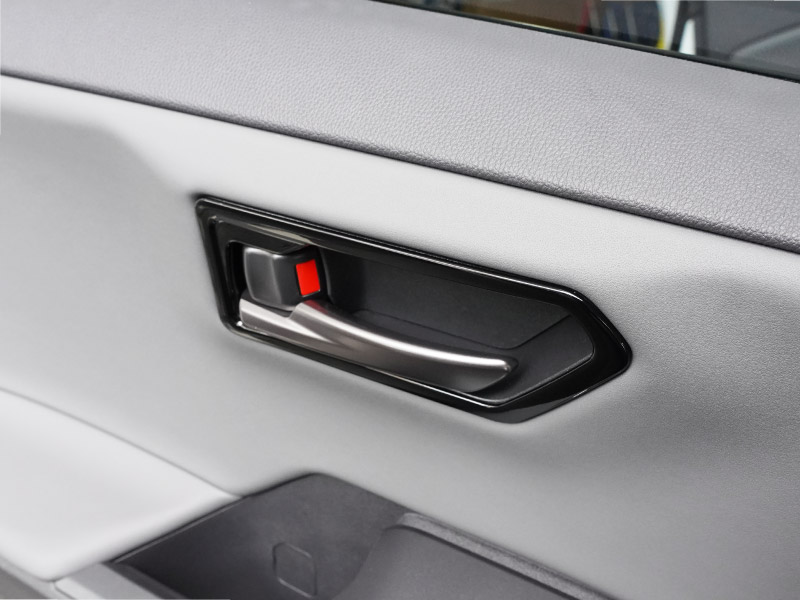新型RAV4 60系 インナードアハンドルパネル 左右セット 4P ピアノブラック
