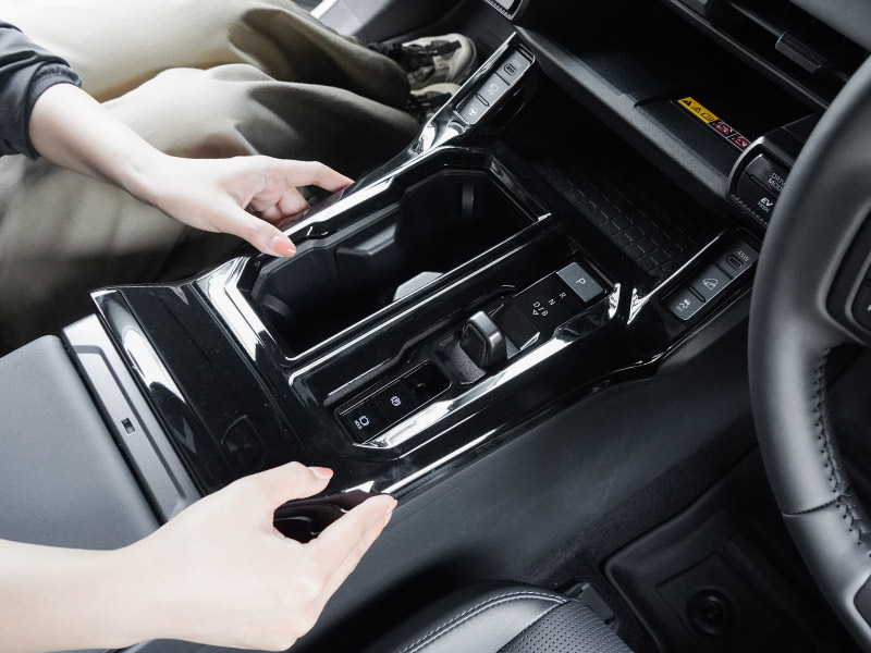 新型RAV4 60系 シフトベースパネル 1P ピアノブラック