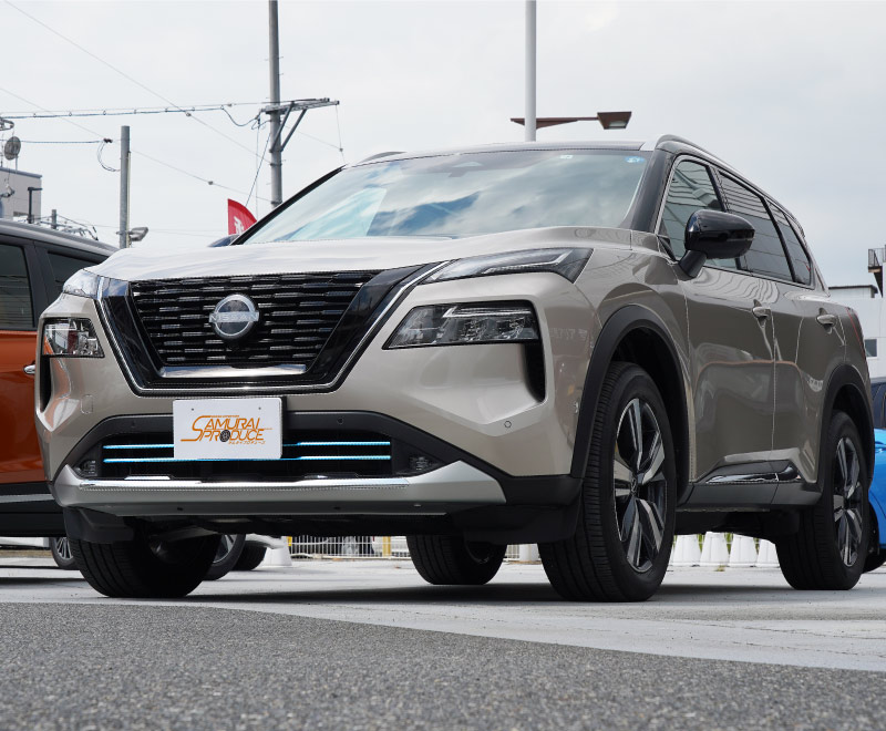 新型 エクストレイル T33 フロント ロアグリルガーニッシュ 2P 選べる２色 鏡面仕上げ ブルー仕上げ｜日産 NISSAN X-TRAIL 専用  外装 フロント グリル カスタム パーツ | サムライプロデュース 侍プロデュース