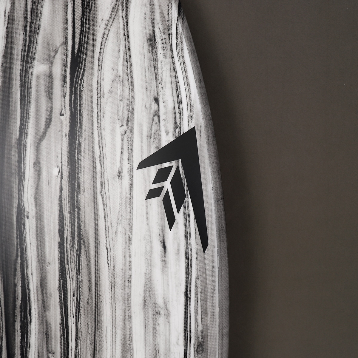 FIREWIRE TOO FISH トゥーフィッシュ Rob Machado Black Swirl Japan