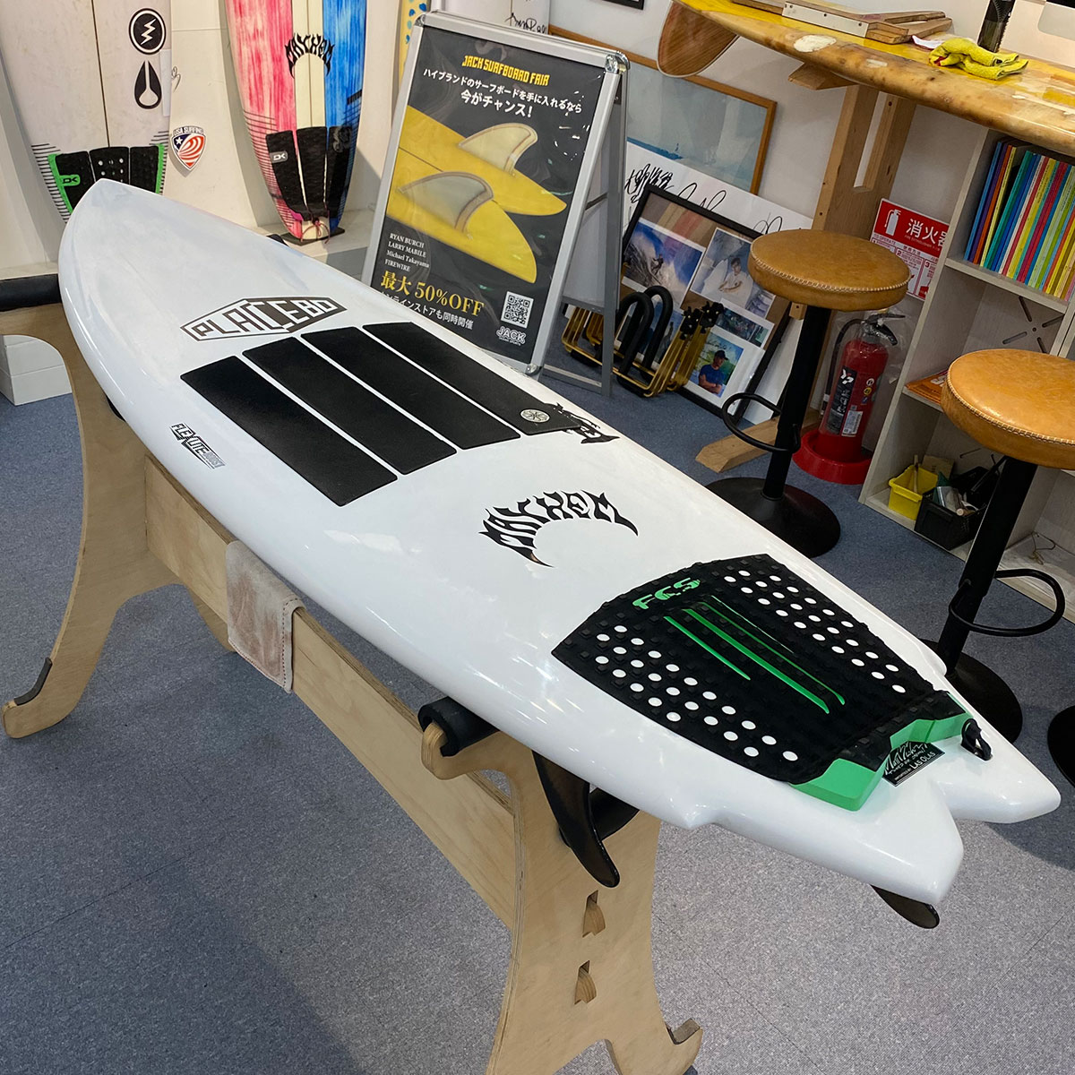 プレセボ中古サーフボード美品 人気モデル プレセボ タブレット 中古ショートボード 6`0 初心者