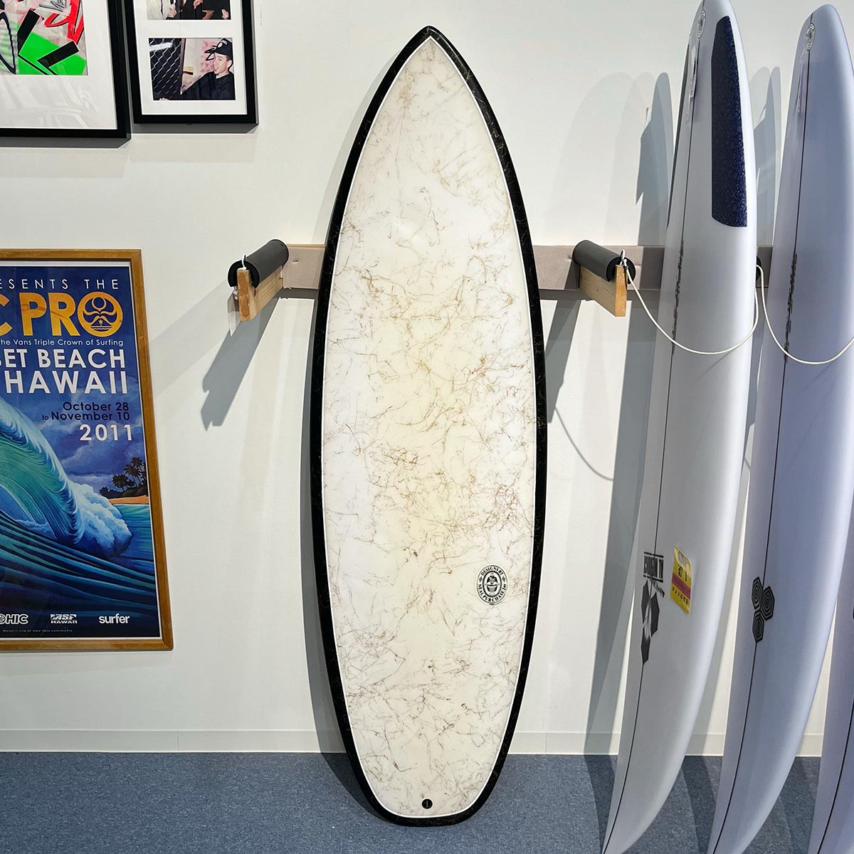 まぁまぁ美品　NEAL PURCHASEサーフボード5.5 Neal Purchase Jnr SINGLE TWIN 5'7 中古サーフボード Aランク ニール
