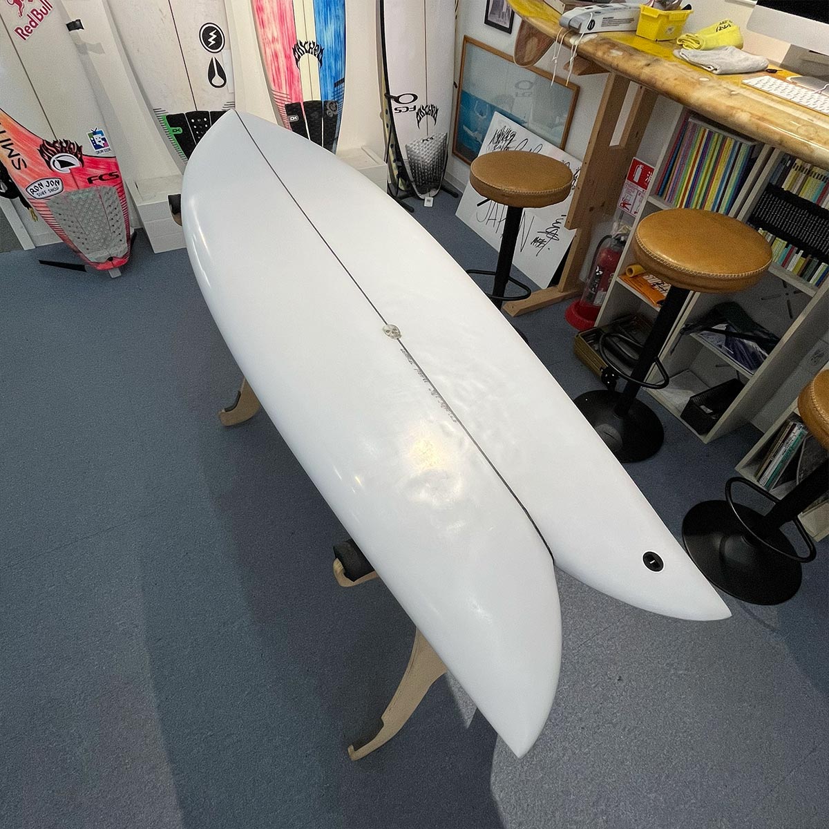 中古 CHRISTENSON FISH 5'7 33.45L futures TWIN クリステンソン