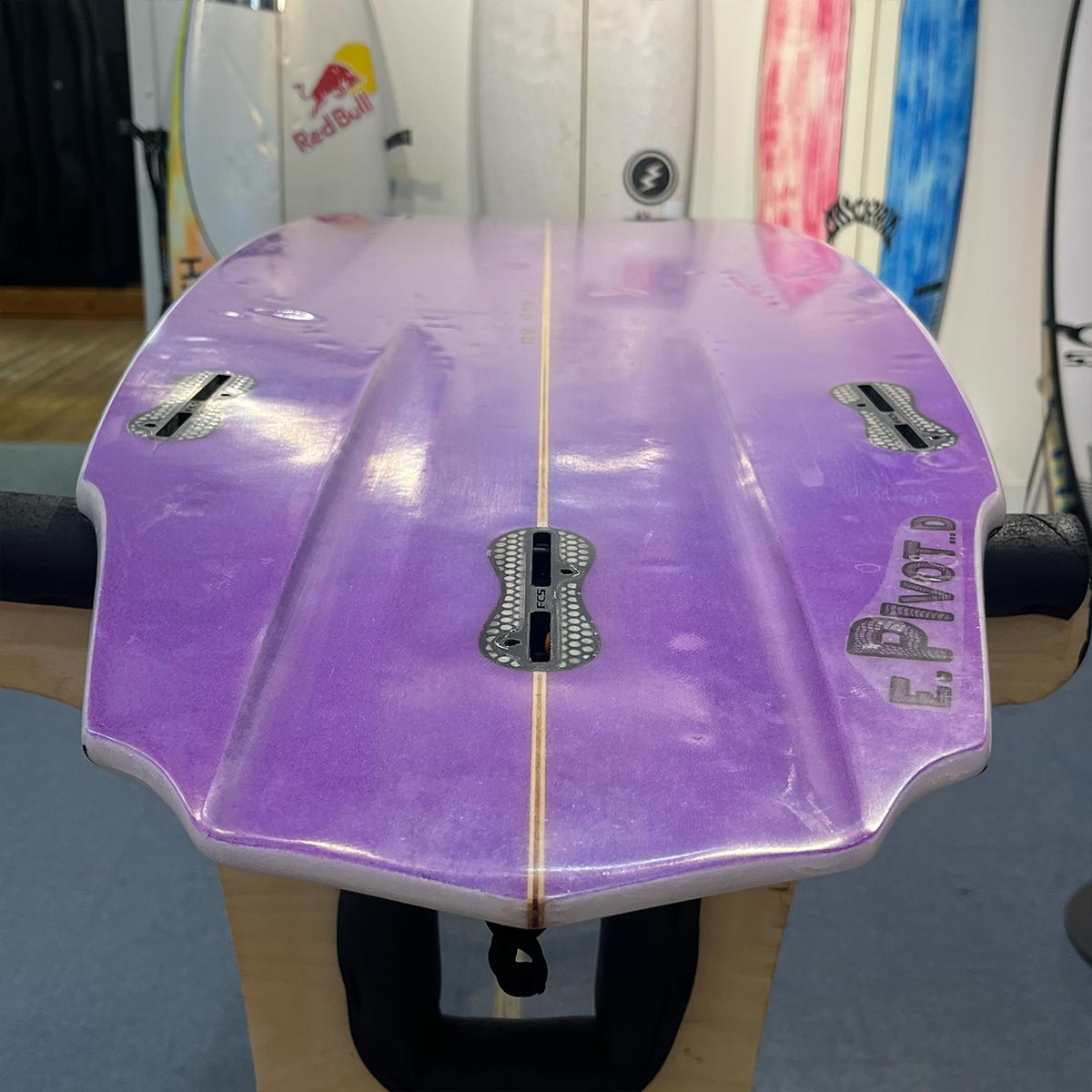 中古サーフボード SMAC SURFBOARD PIVOT-D 5'9 24.2L FCS2 TRI