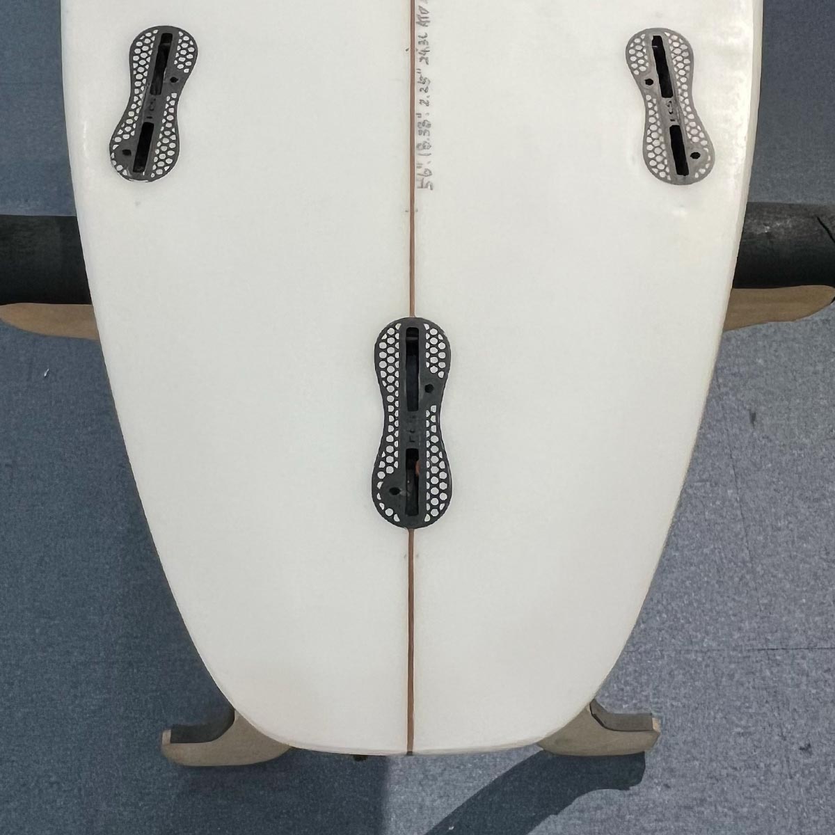 中古 LOST SURFBOARDS 3.0 STUB DRIVER 5'6 24.3L FCS2 TRI ショート