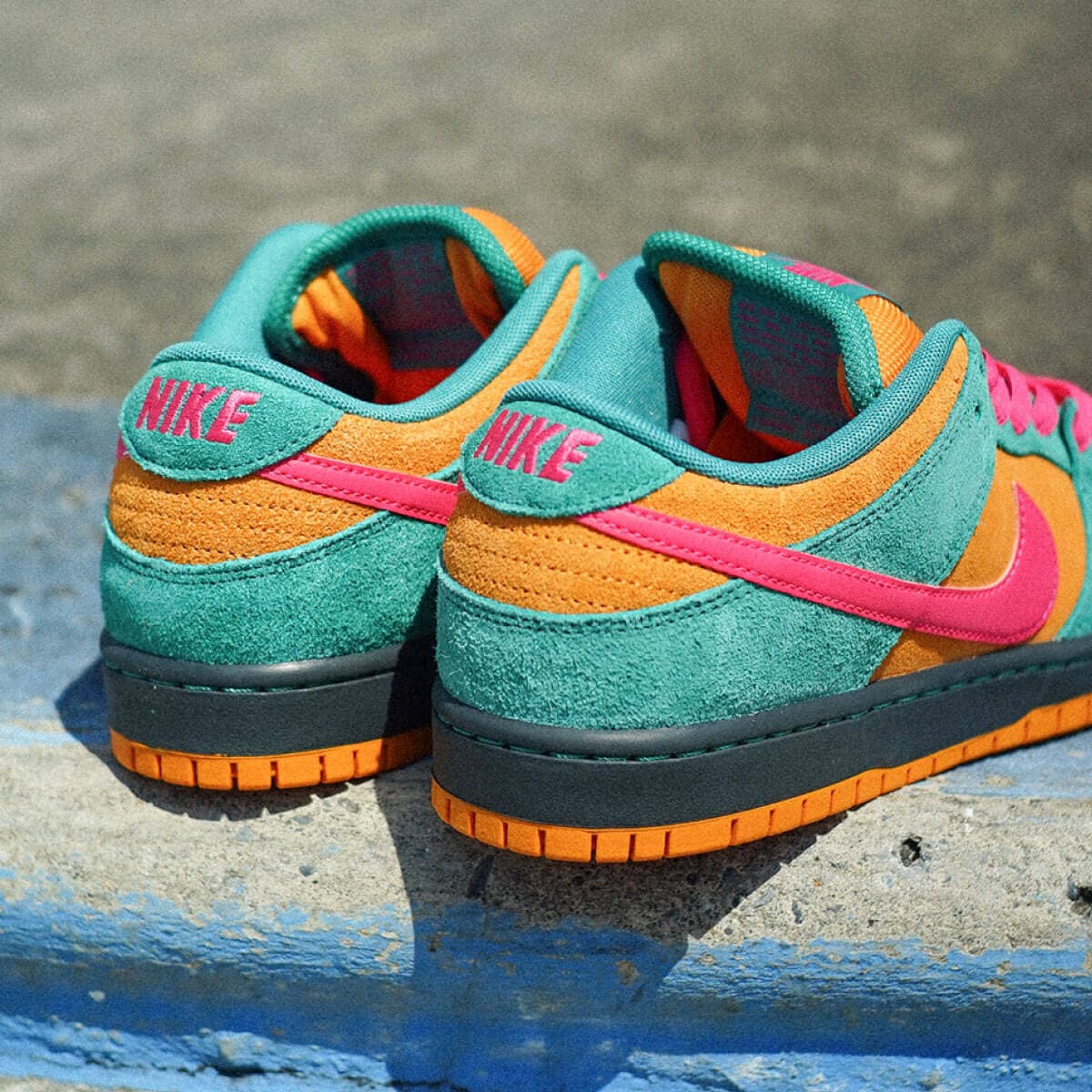 NIKE SB DUNK LOW PRO Green Noise Watermelon HQ1625-301 ナイキSB