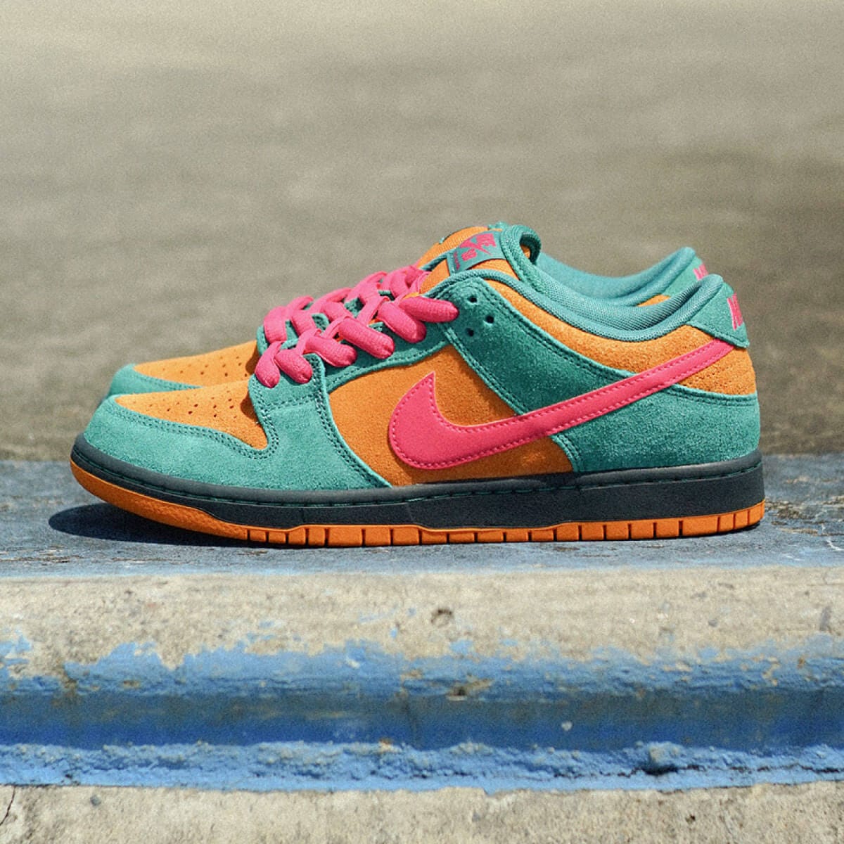 NIKE SB DUNK LOW PRO Green Noise Watermelon HQ1625-301 ナイキSB