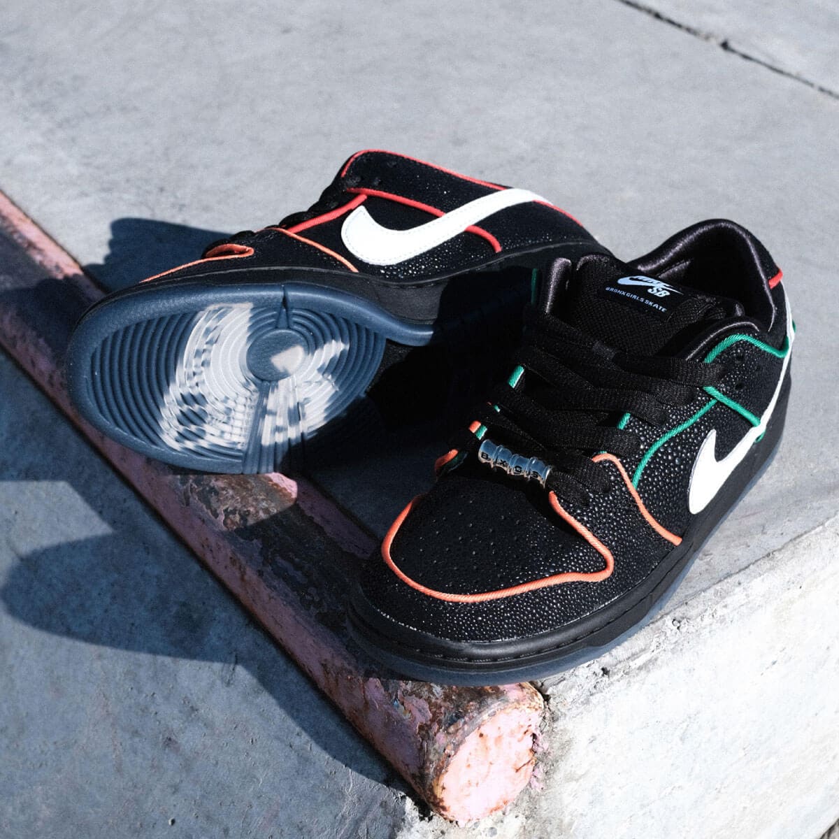 NIKE SB ナイキSB Bronx Girls Skate × DUNK LOW PRO QS ダンク ロー