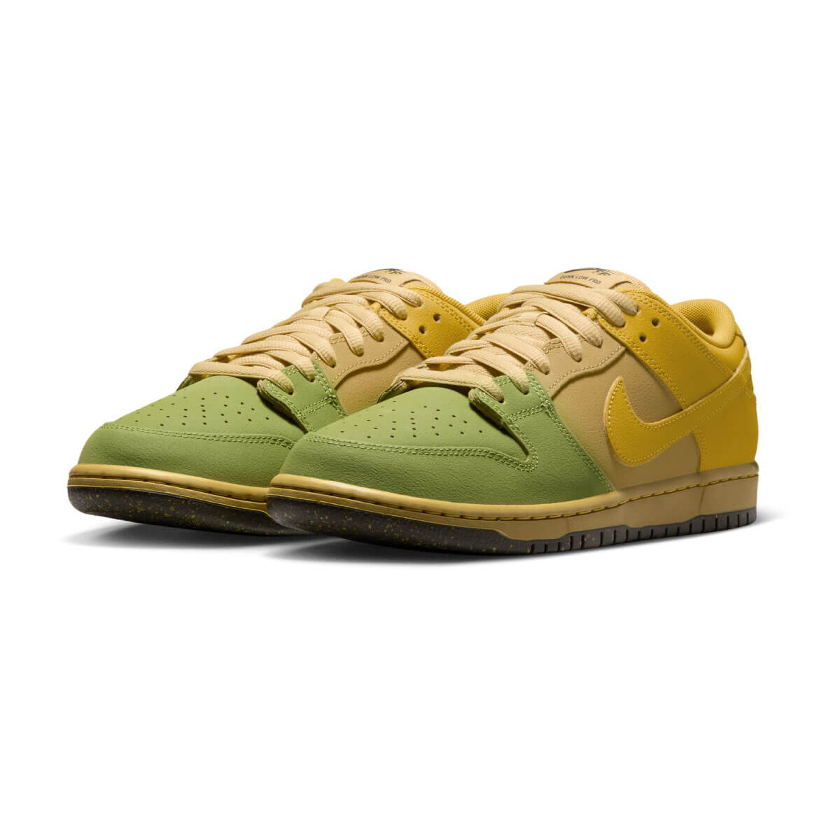 NIKE SB DUNK LOW PRO WC Saffron Quartz IO0427-300 ナイキSB ダンク