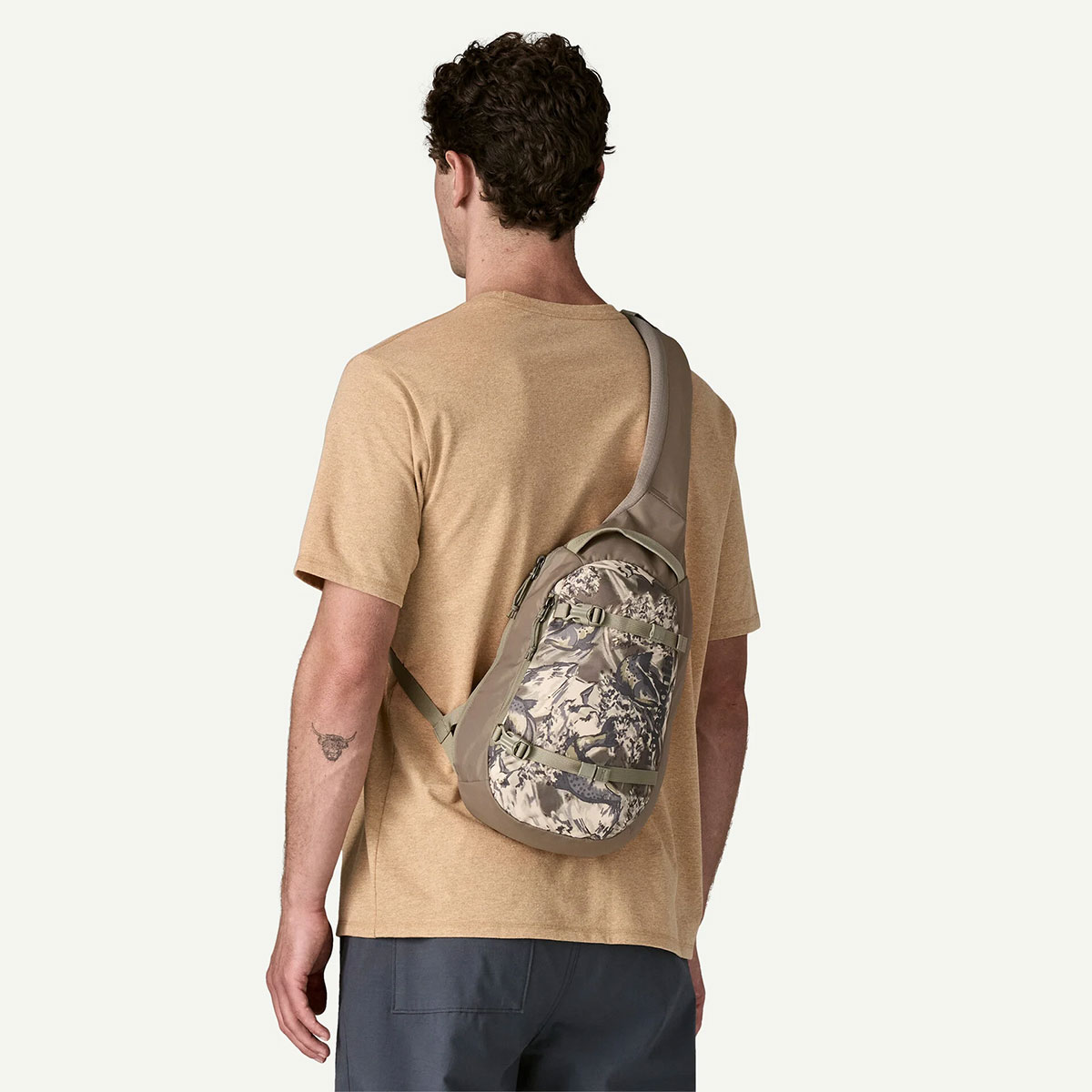 Patagonia パタゴニア ボディバッグ メンズ レディース アトム