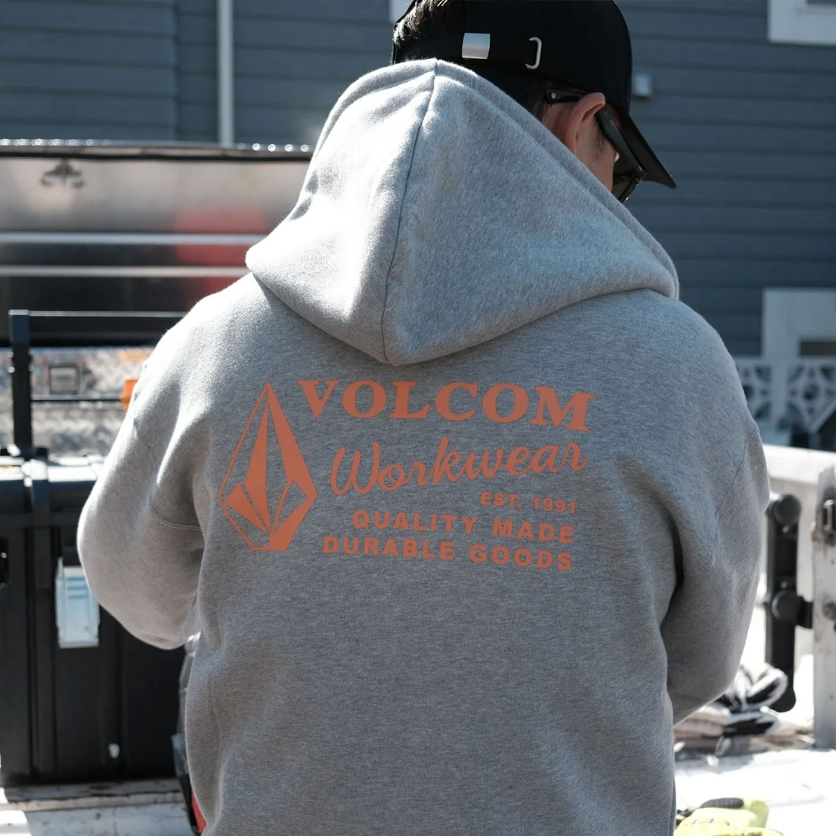 vo6f-bg052001-2.jpg