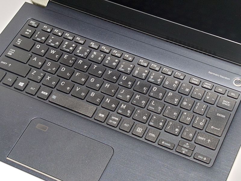 [�󂠂������ٕi]���� dynabook UZ63/H�i20006721�j���yWin11 64bit�z�yCore i7 8550U�z�y���8GB�z�ySSD25