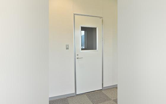 室内ドア・鋼製建具の化粧板貼り付け