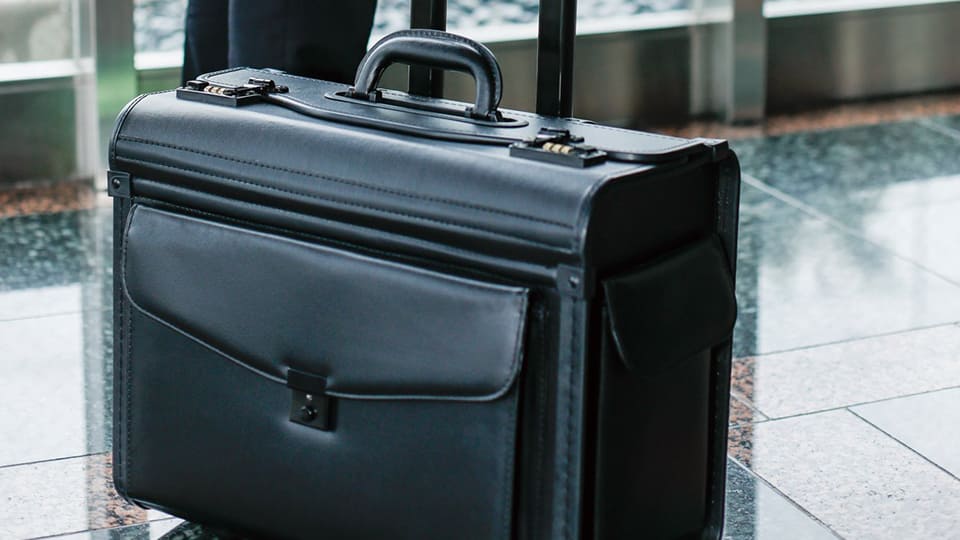 急な雨にも安心！雨の日対策バッグ