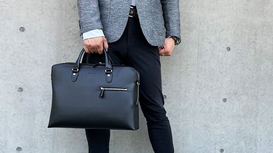 急な雨にも安心！雨の日対策バッグ