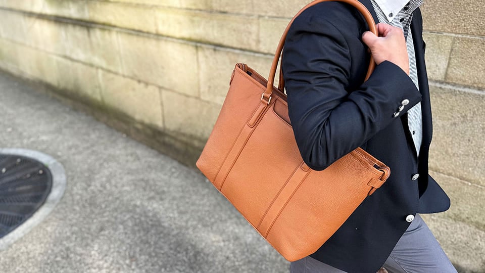 急な雨にも安心！雨の日対策バッグ