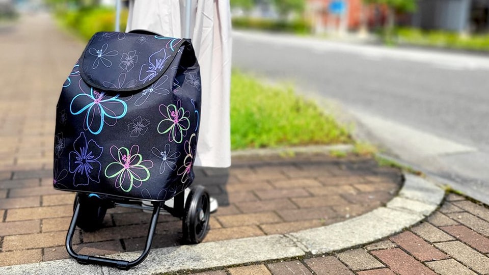 急な雨にも安心！雨の日対策バッグ
