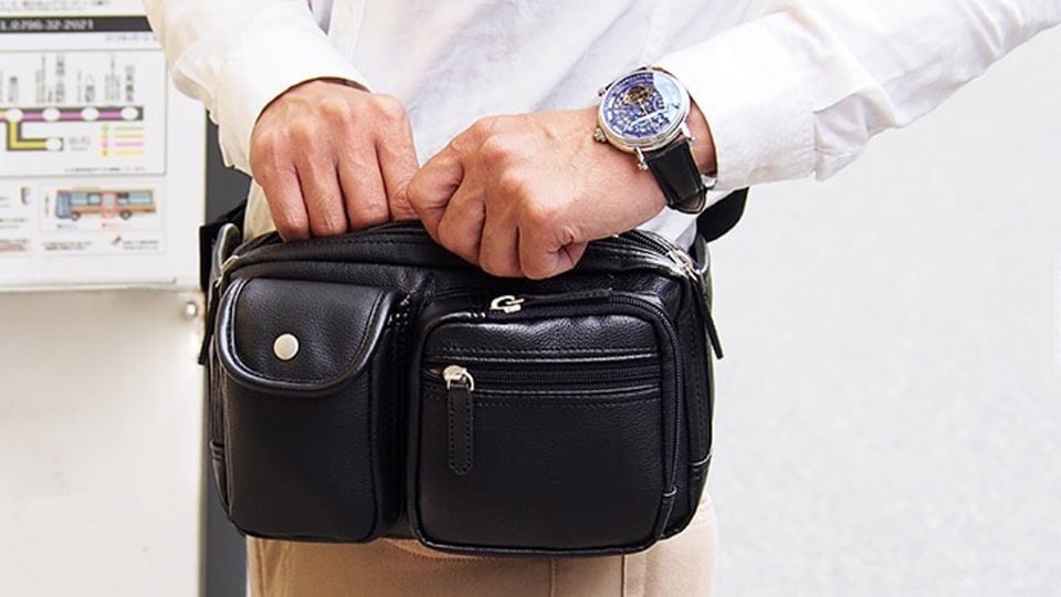 急な雨にも安心！雨の日対策バッグ