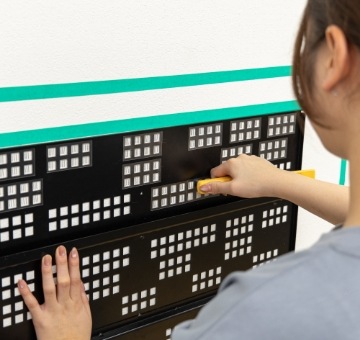 送料無料】ホッチキスで留めるテレビ壁掛金具 | 収納・インテリア
