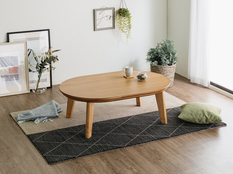 楕円テーブル画像