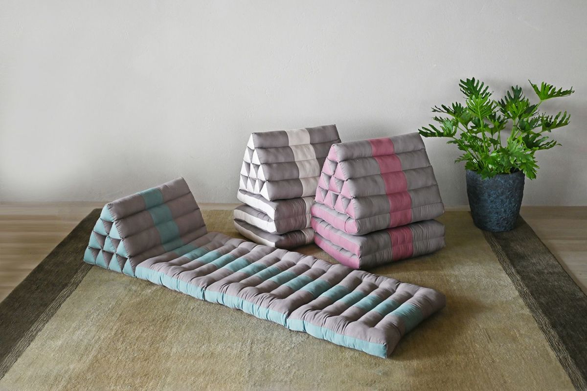 三角クッション