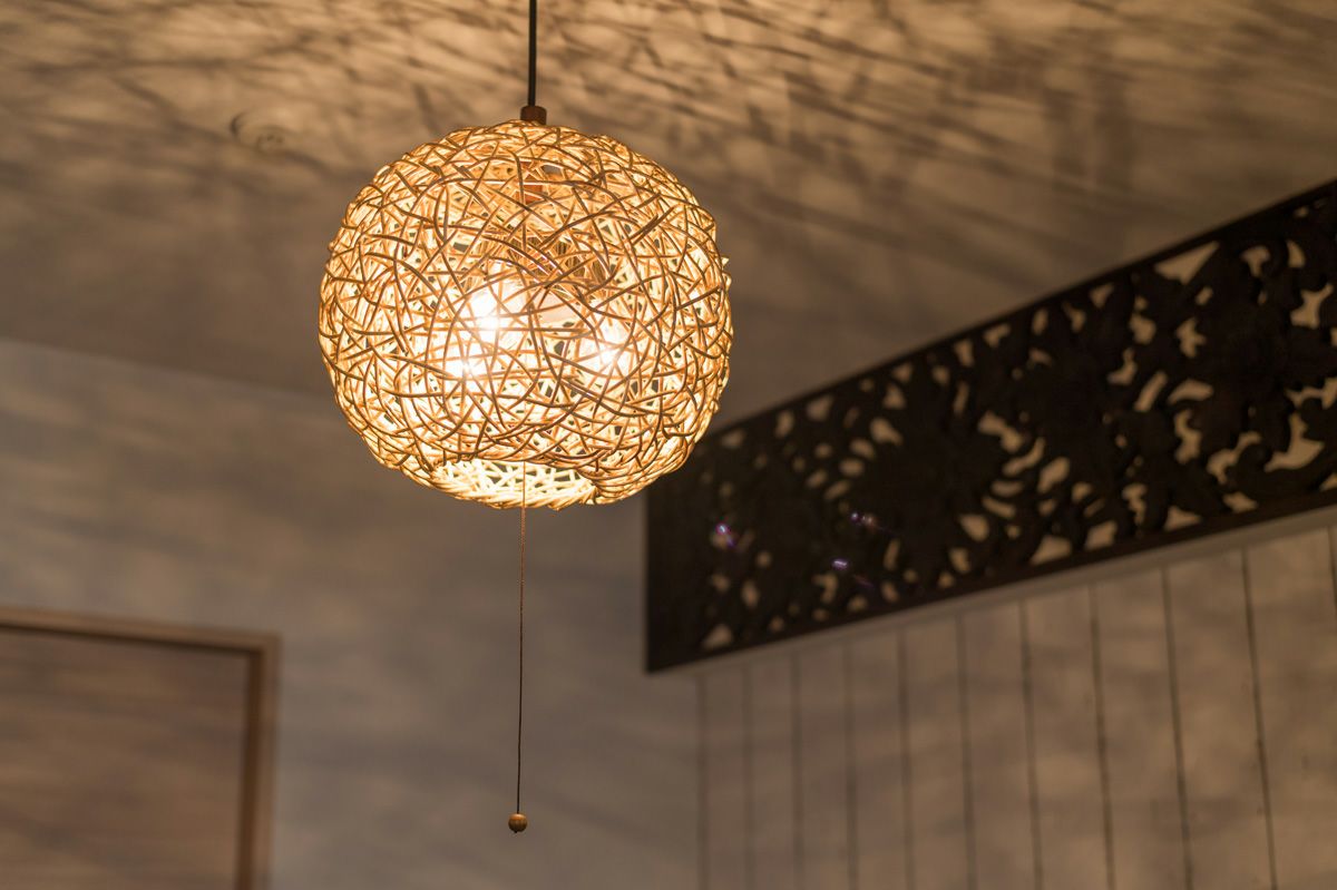 ラタン ボールランプ