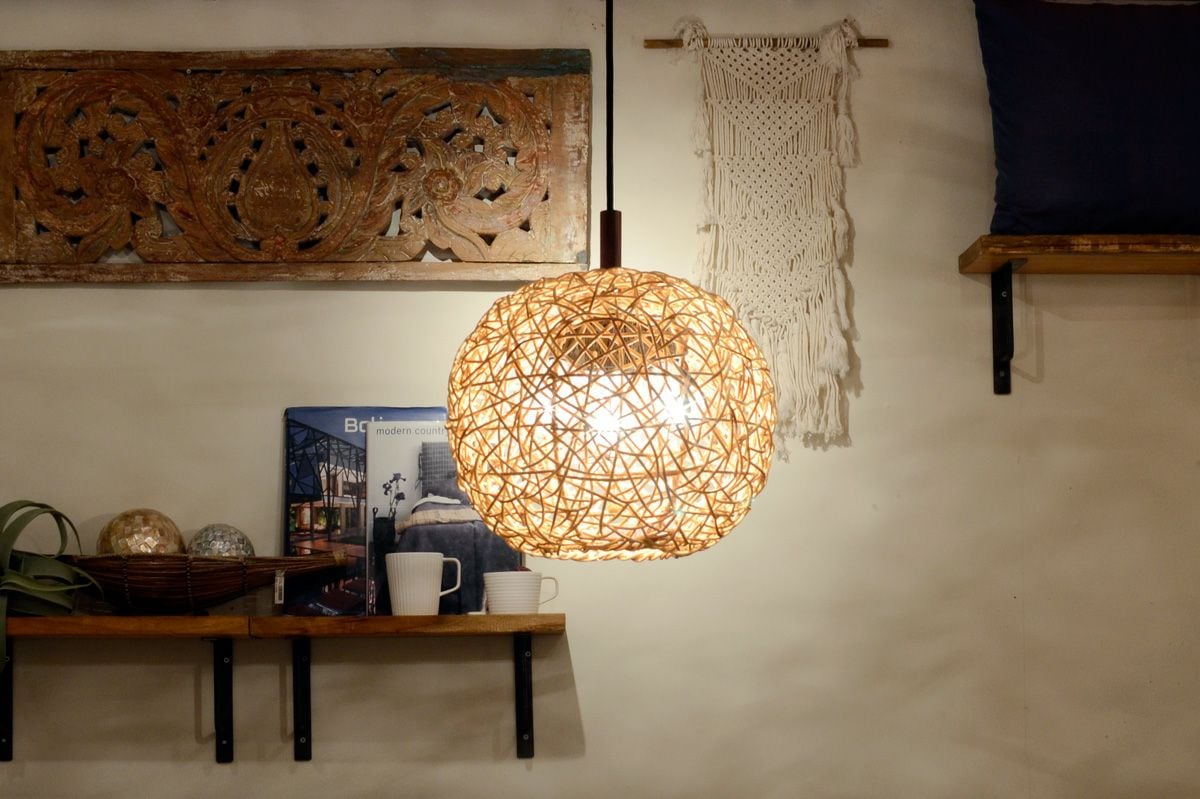 ラタン ボールランプ