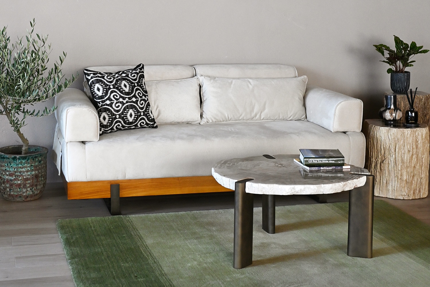 木化石アイアンローテーブル